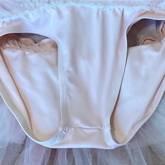 Medium Child Pink Ballerina Costume -Beige floral bodice with Gold glitter - Picture 6 of 8